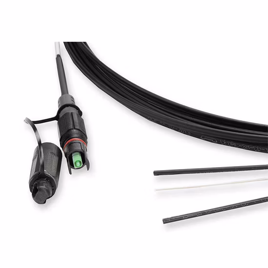 El cable de fibra óptica GJXFH FTTH para exteriores solicita el cable GJXFH03 de instalación de conductos